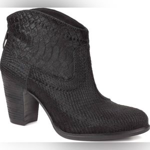 UGG® | Black Charlotte Snake Ankle Boots - Women Size 7